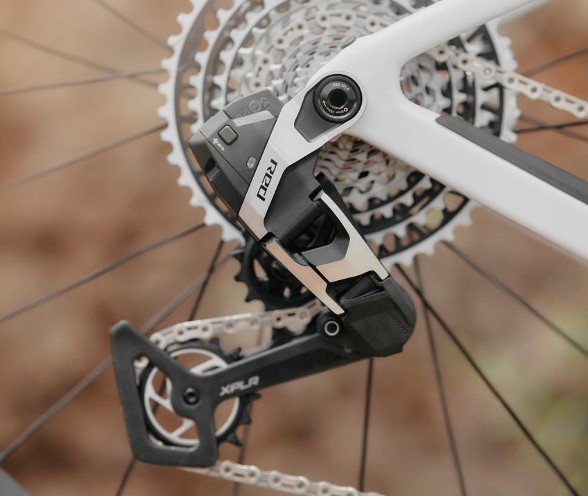 SRAM Red XPLR AXS套件发布：专为快速碎石骑行设计的13速传动系统